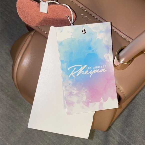 Chic Nude Mini Bag with Gold Accents - Picture 2 of 6